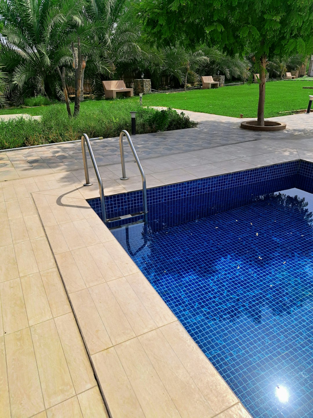 Top-Notch Pool Cleaning Services in Jeddah: Keep Your Pool Sparkling!