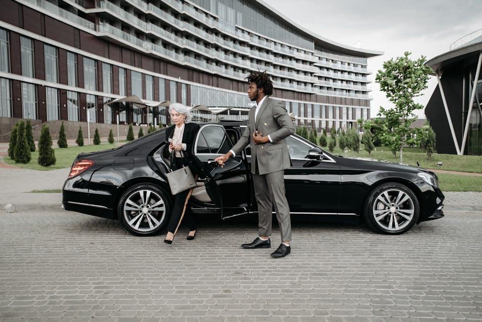 Why Hires a Professional Chauffeur Driver in Dubai.